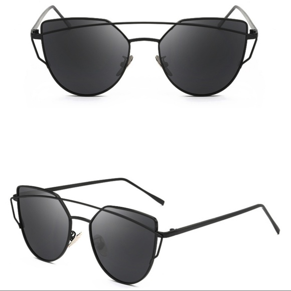 Accessories - All black sunglasses with case*